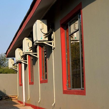 Mathlyn Guesthouse ハボローネ エクステリア 写真