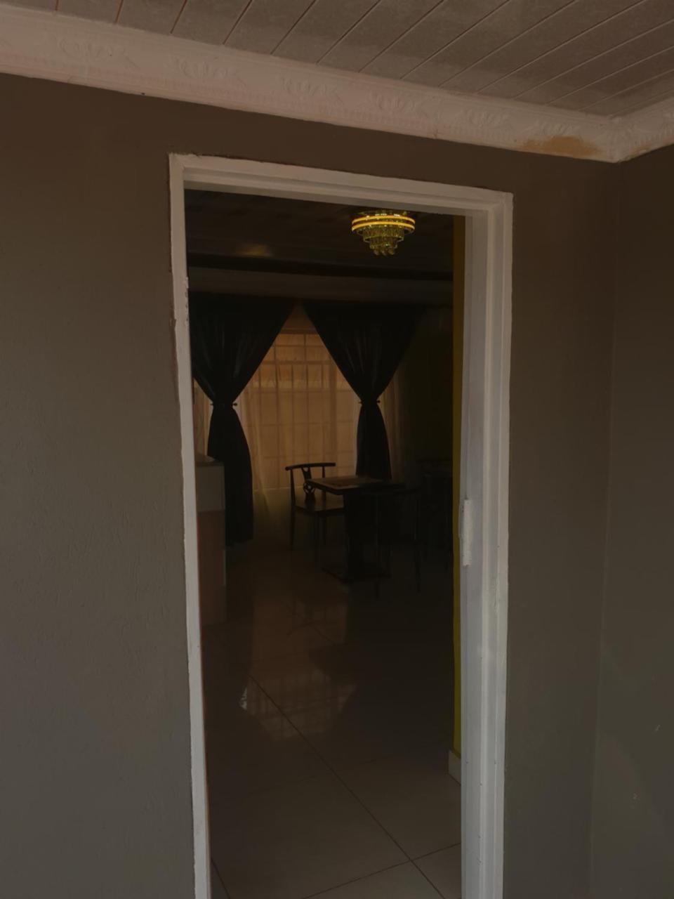 Mathlyn Guesthouse ハボローネ エクステリア 写真